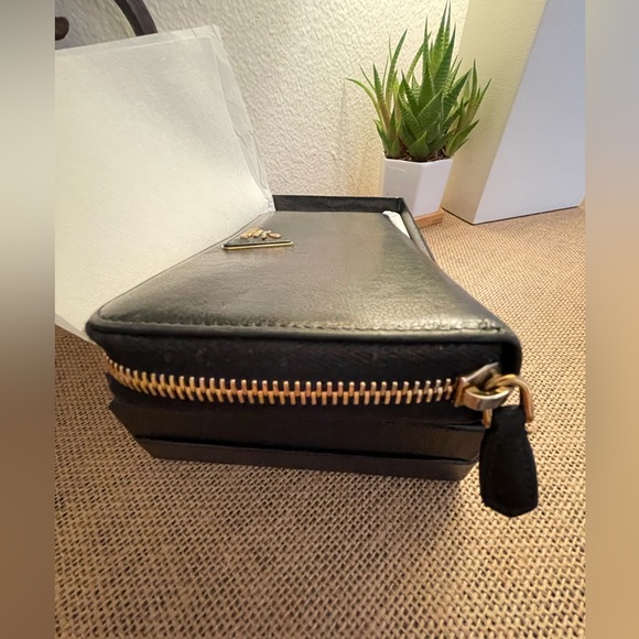 Prada large zip around wallet - Picture 2 of 15